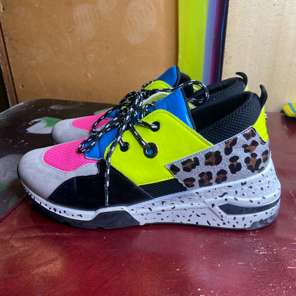 Women's Neon Accent Mixed-Material Fashion Sneakers - Pink/Neon Yellow